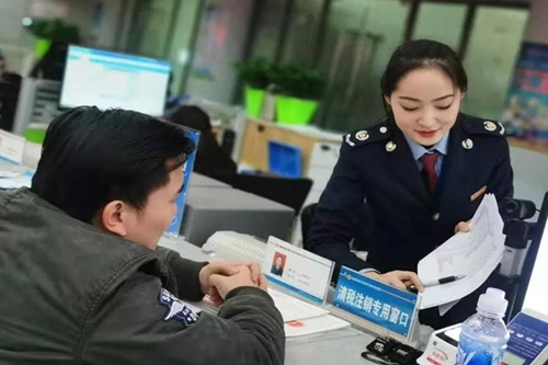 公司轉讓法人必須到場嗎